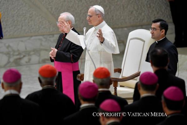 Đức Lêô XIV: "Các Giáo Hoàng Qua Đi, Giáo Triều Vẫn Còn Mãi"